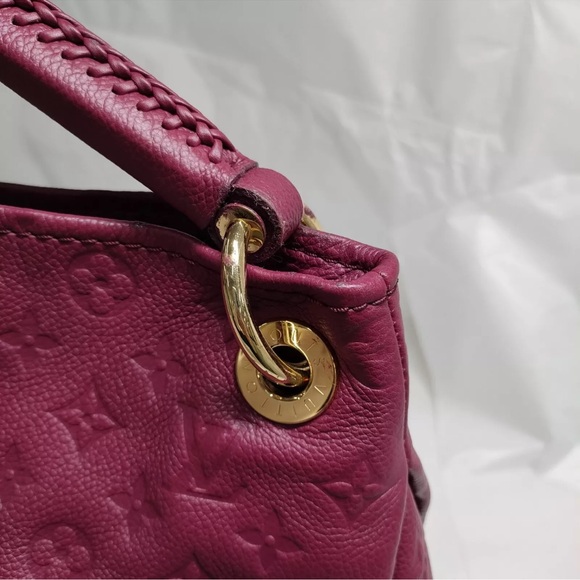 Louis Vuitton Artsy MM Monogram Empreinte Shoulder Bag - Picture 10 of 13